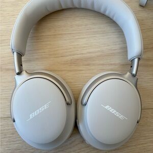 Bose quietcomfort ultra Over-Ear Headphones smoke white
